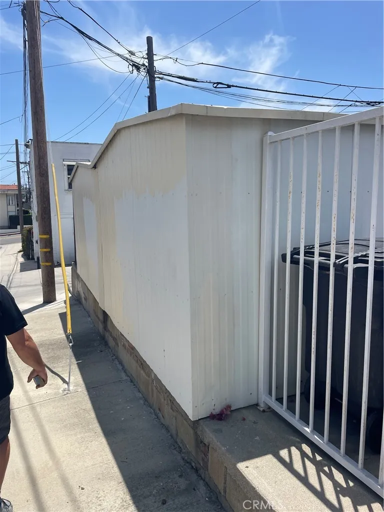 927 W 6th Street, San Pedro, California 90731 home-pic-5